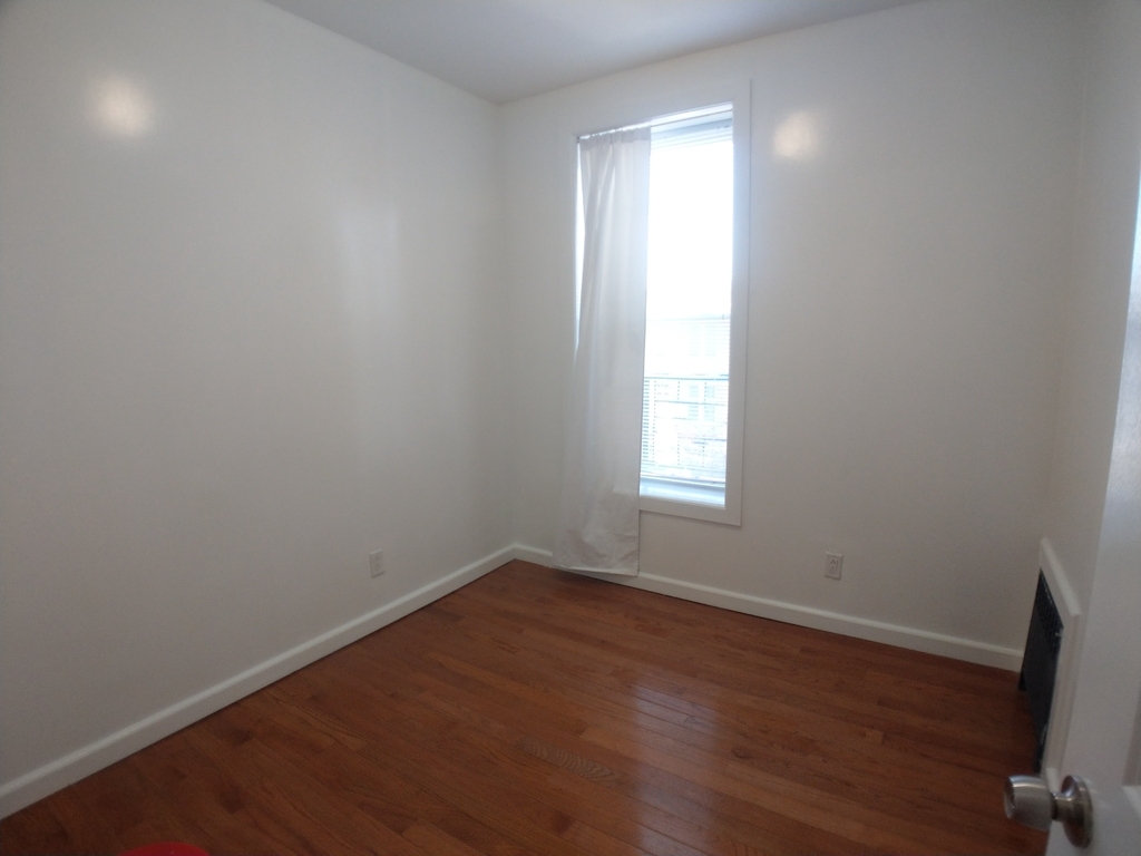 73rd Street and 6th Avenue - Photo 3
