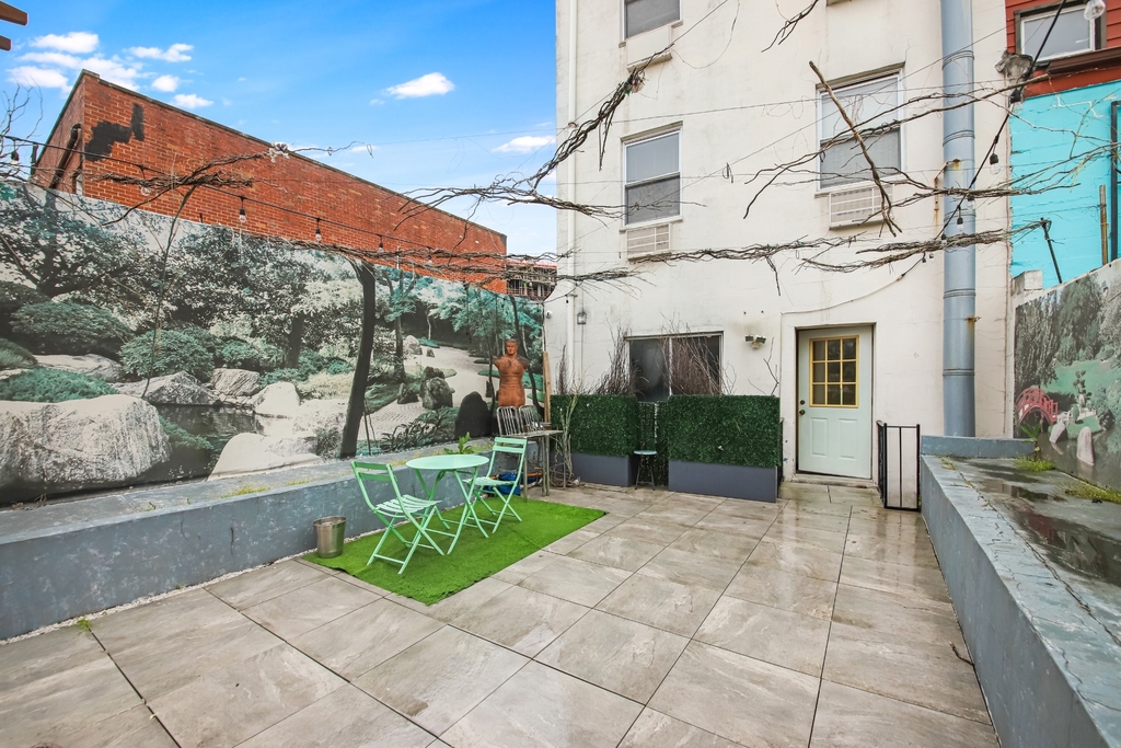 11-55 Welling Court - Photo 7