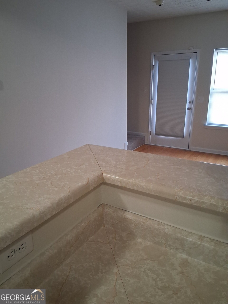 6208 Ellenwood Drive - Photo 8