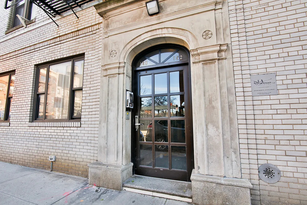 152 Thompson Street - Photo 8