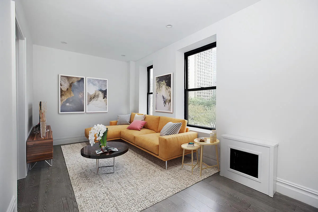 152 Thompson Street - Photo 0