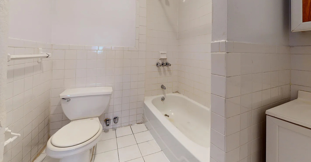 East 90th  Street - Photo 10