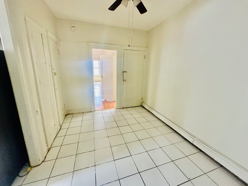 201 East 51st Street - Photo 5