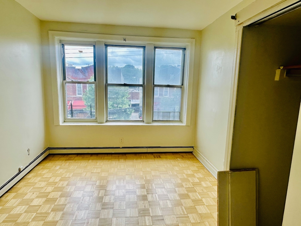 201 East 51st Street - Photo 8