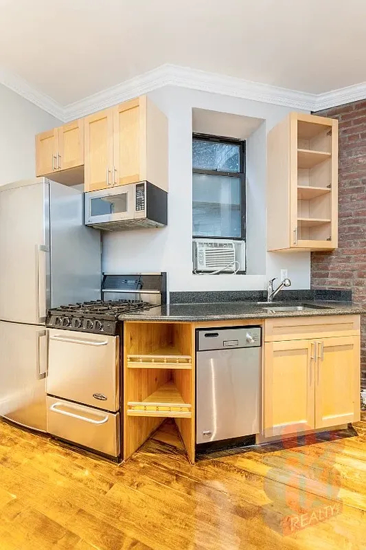 Barrow Street & Bedford Street, New York, NY 10014 - Photo 2