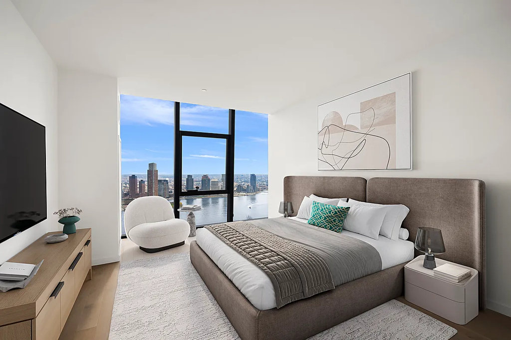 626 1st Avenue - Photo 4
