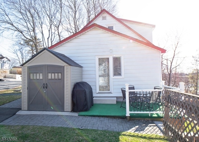 6 Lakeview Ter - Photo 1