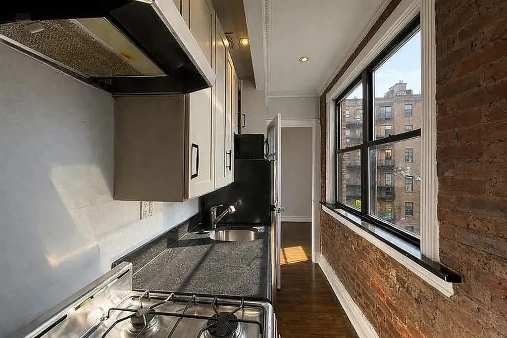 410 East 13th Street - Photo 0