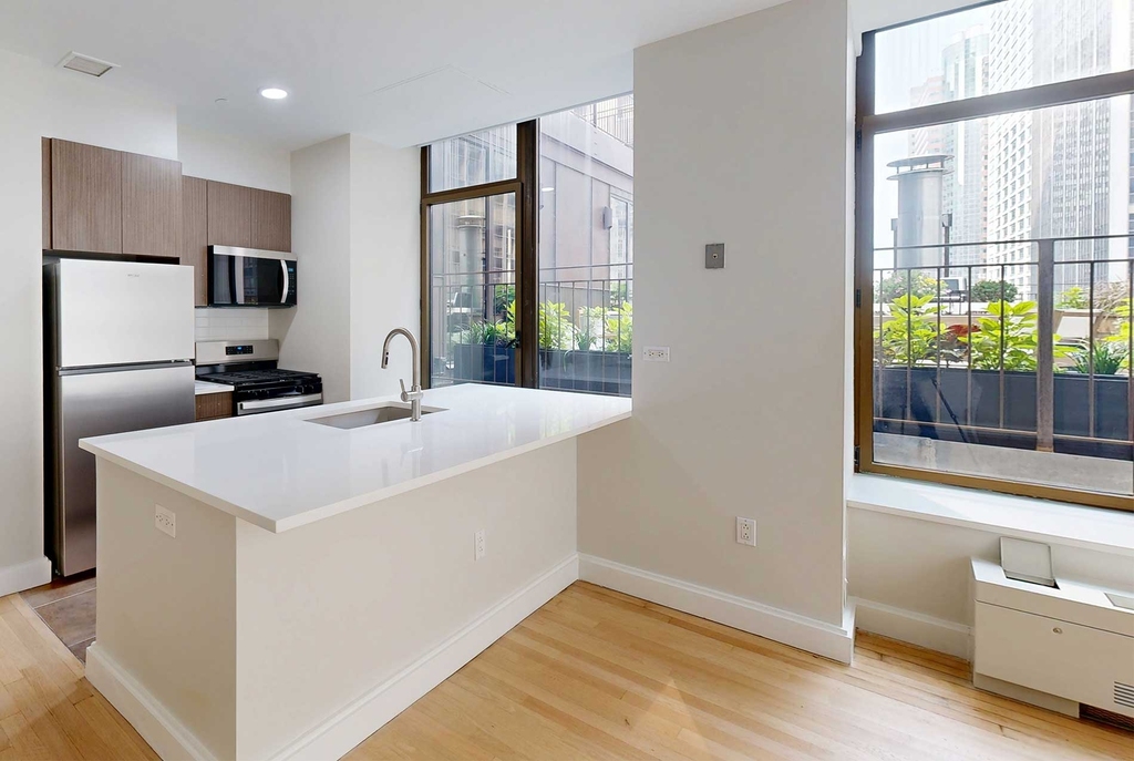 10 Hanover Square - Photo 12