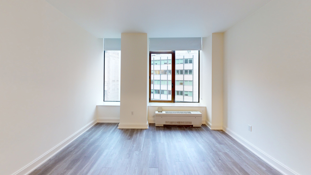 10 Hanover Square - Photo 2