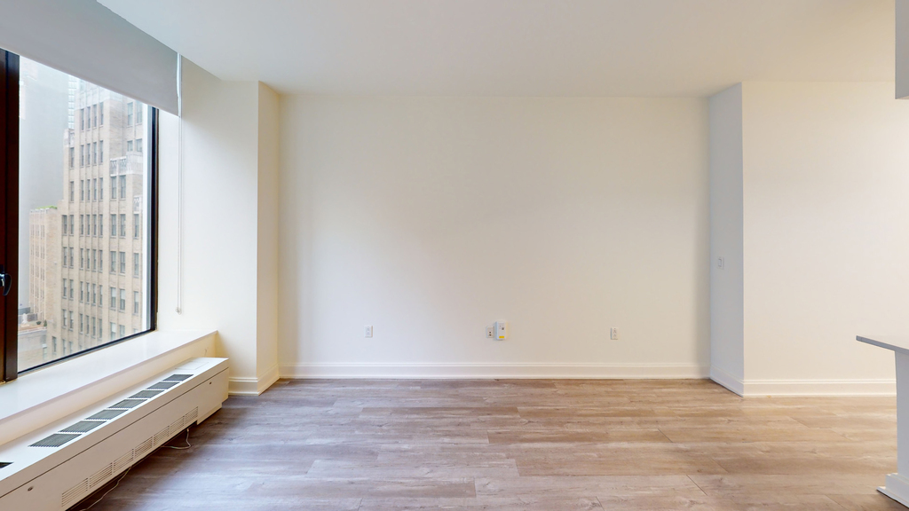 10 Hanover Square - Photo 3