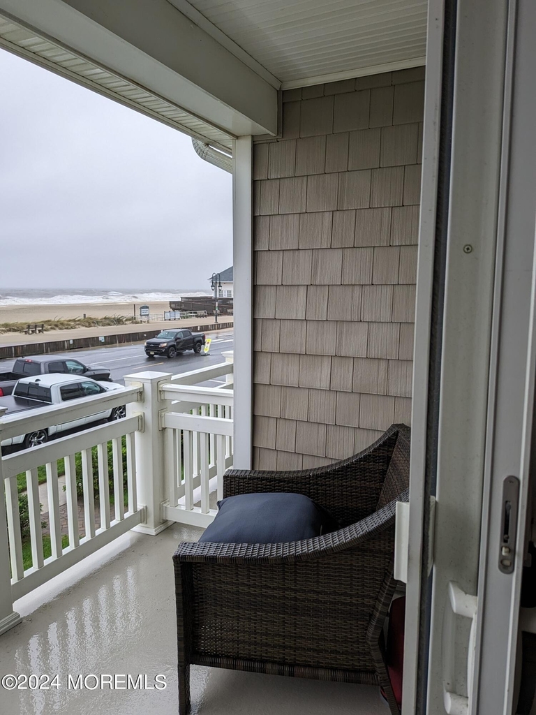 407 Ocean Avenue - Photo 2
