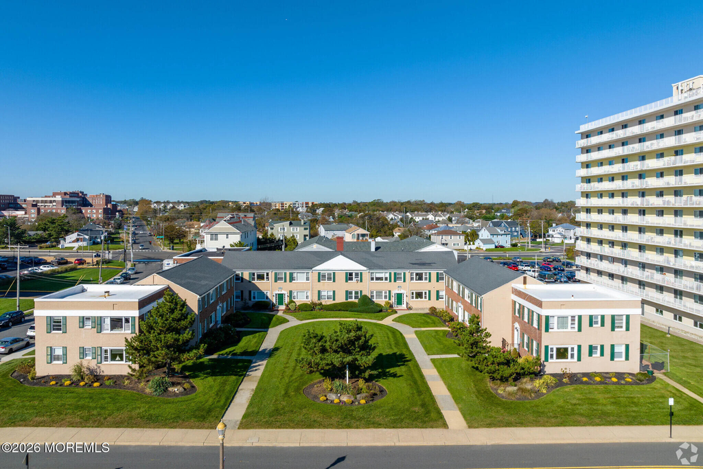 220 Ocean Avenue - Photo 0