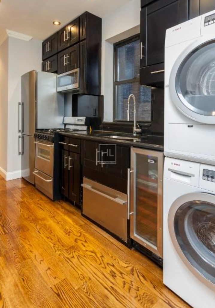W 103rd St. - Photo 4