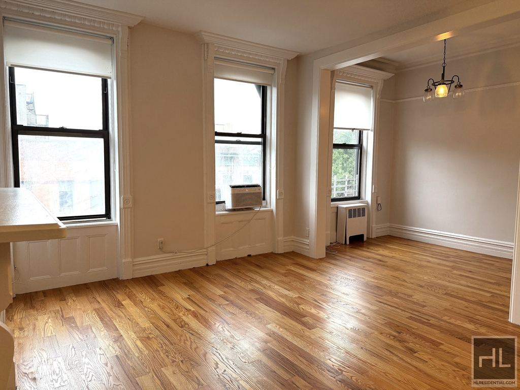 7 Avenue - Photo 3