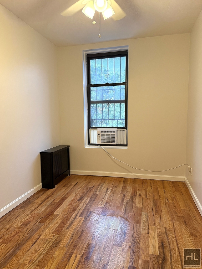 7 Avenue - Photo 8