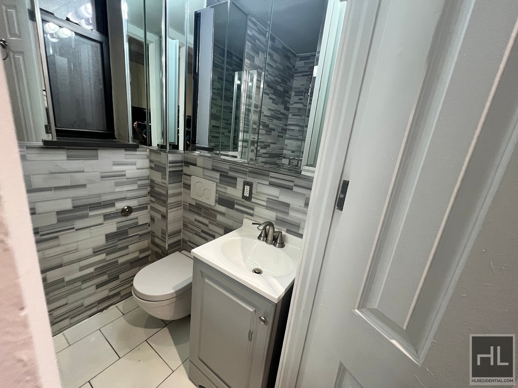 East 116 Street - Photo 1