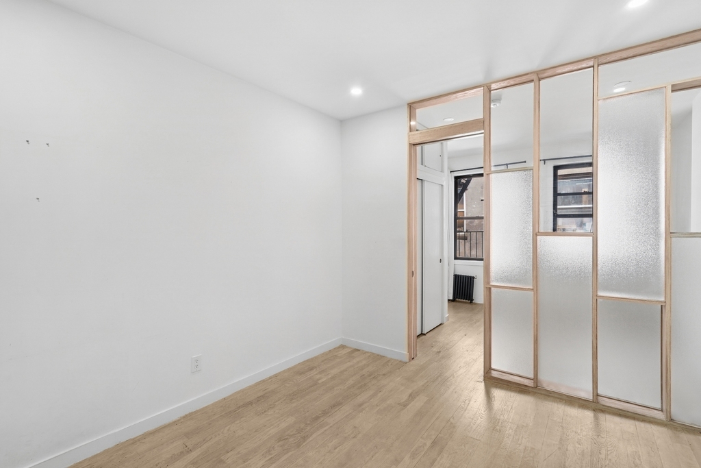 212 Lafayette Street - Photo 2