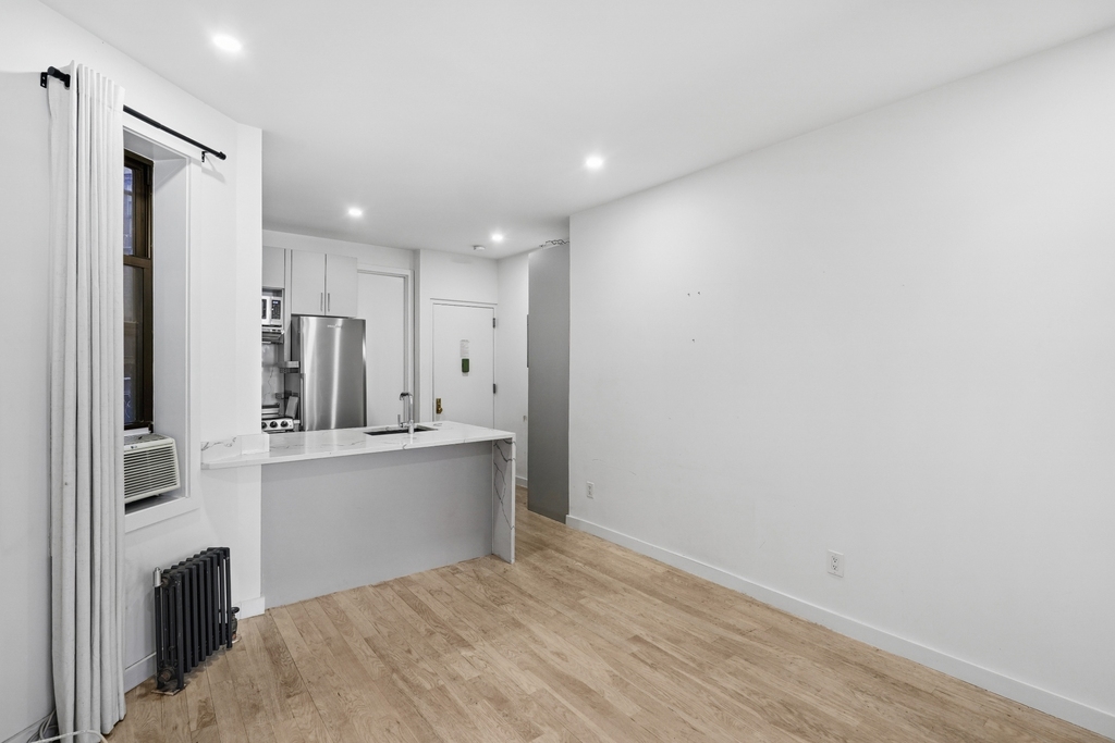 212 Lafayette Street - Photo 3