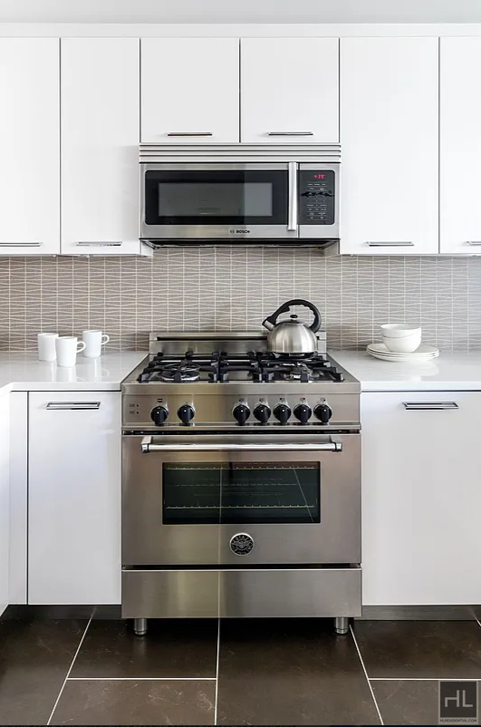 West 93rd Street - Photo 2