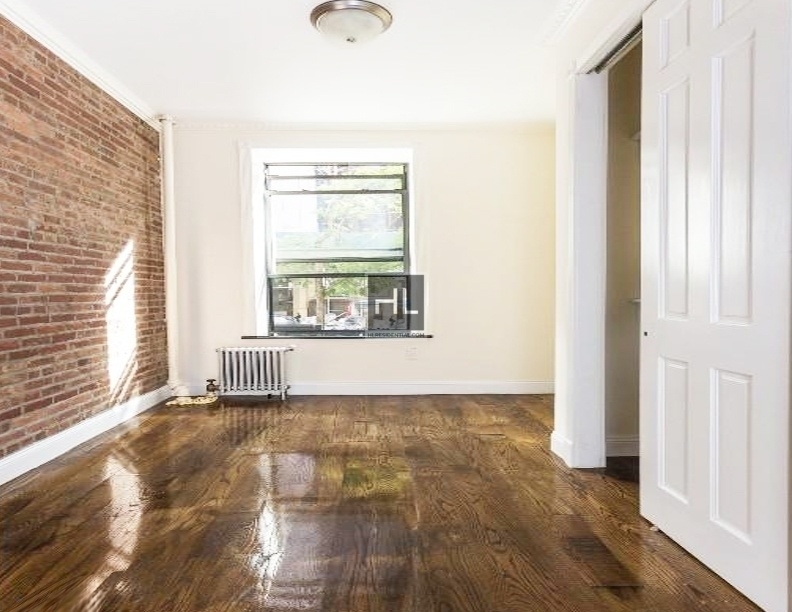 W 103rd St. - Photo 2