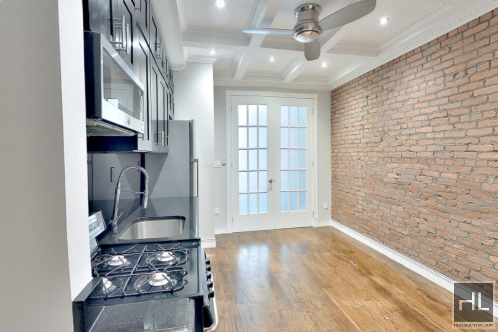 West 103rd Street - Photo 2