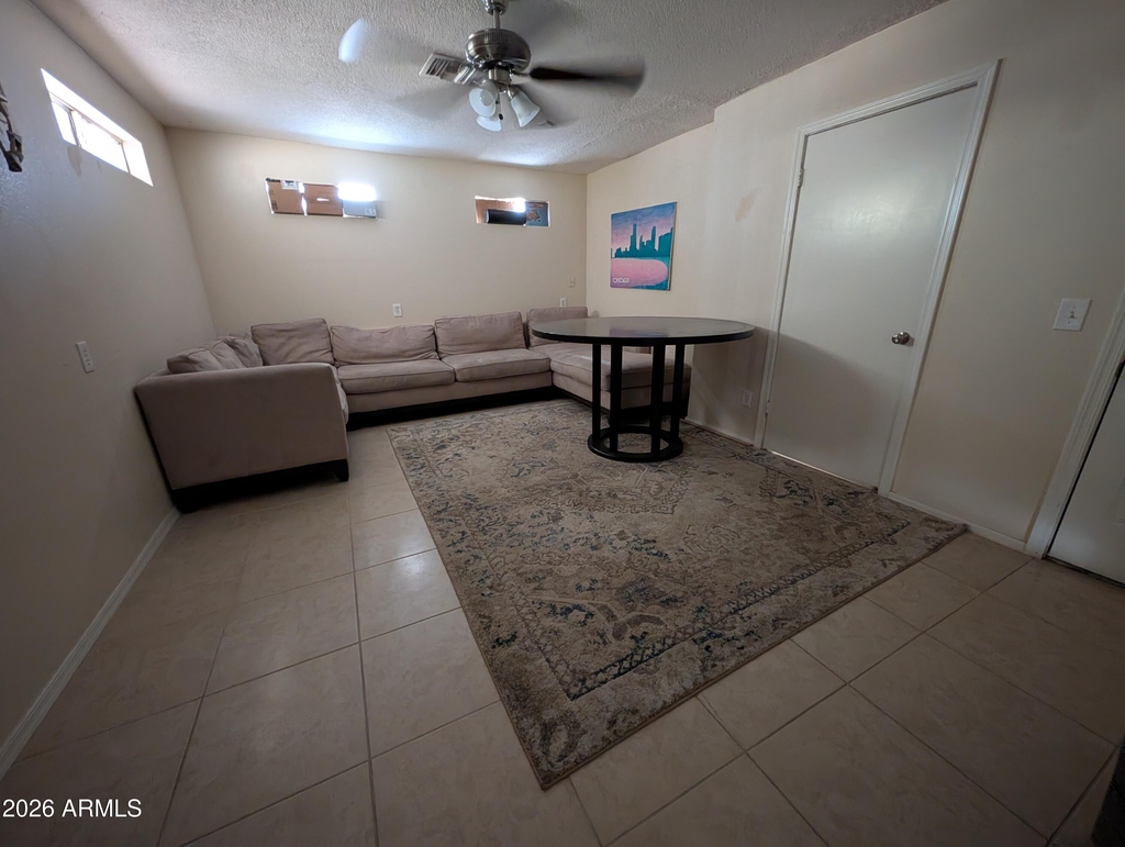 1039 E Larkspur Lane - Photo 16