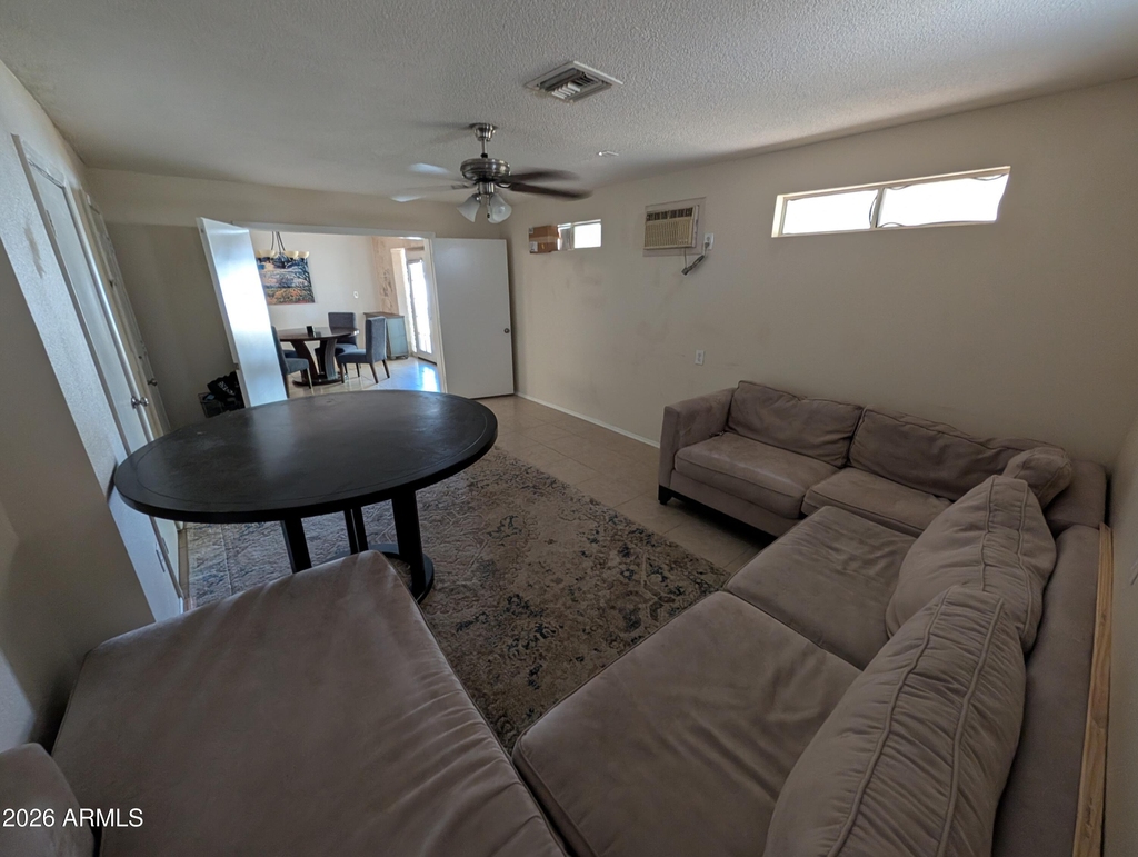 1039 E Larkspur Lane - Photo 17