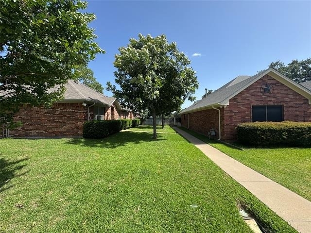957 Austin Court - Photo 1