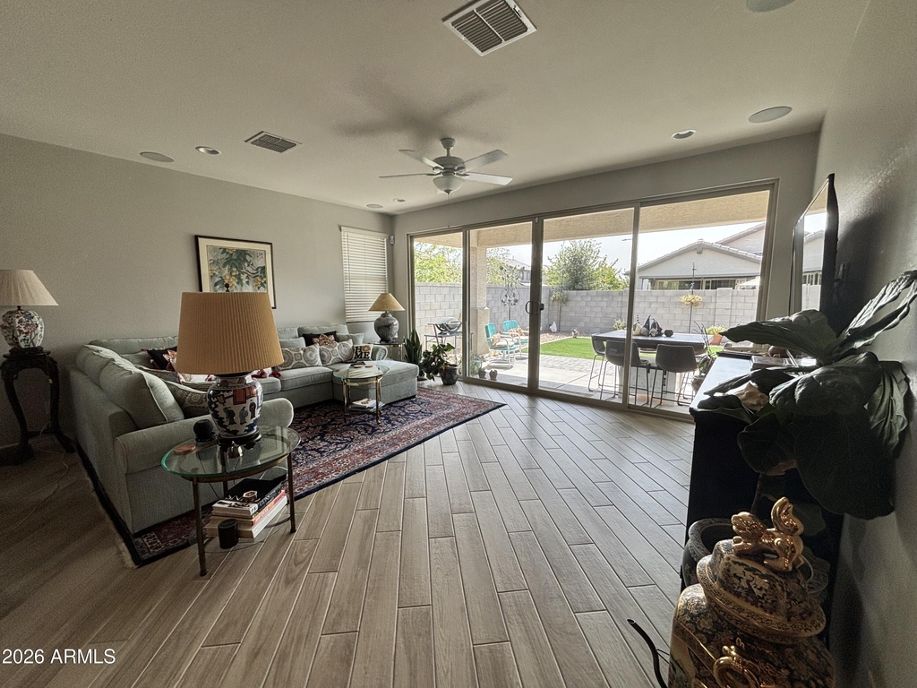 16013 W Alameda Road - Photo 2