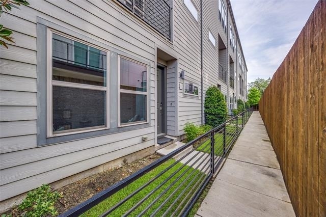 4222 Roseland Avenue - Photo 2