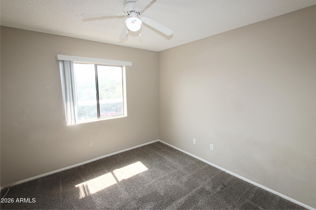 410 E 9th Avenue - Photo 15