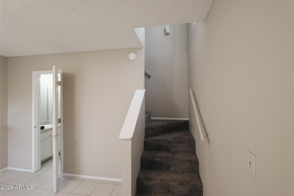 410 E 9th Avenue - Photo 8