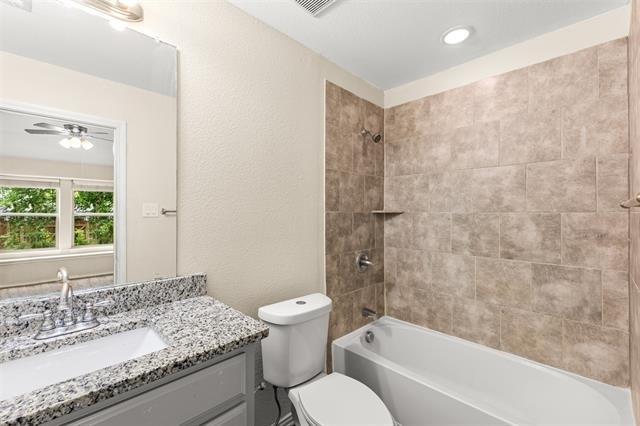 2836 Kilburn Avenue - Photo 14