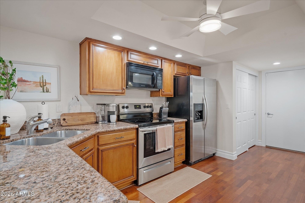 5805 N 24th Place - Photo 9
