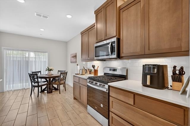 984 Emil Place - Photo 1