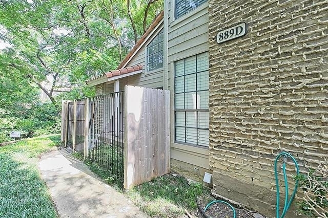 889 Dublin Drive - Photo 0