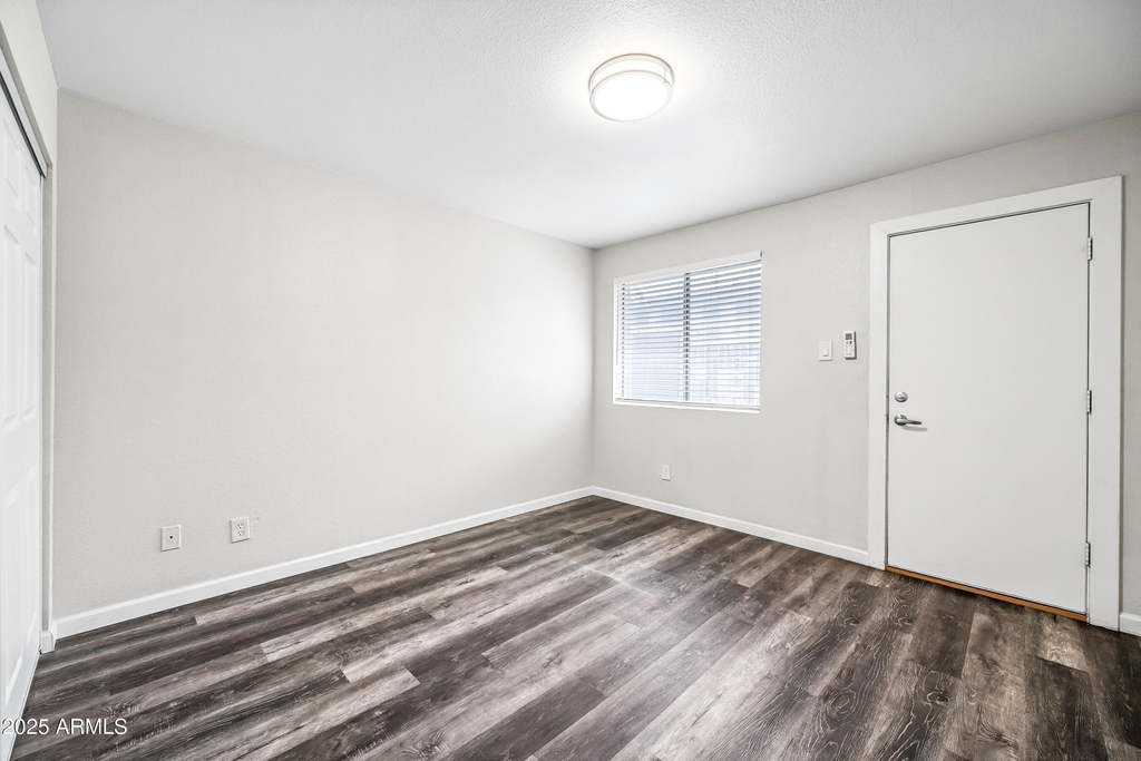 3025 N 32nd Street - Photo 3