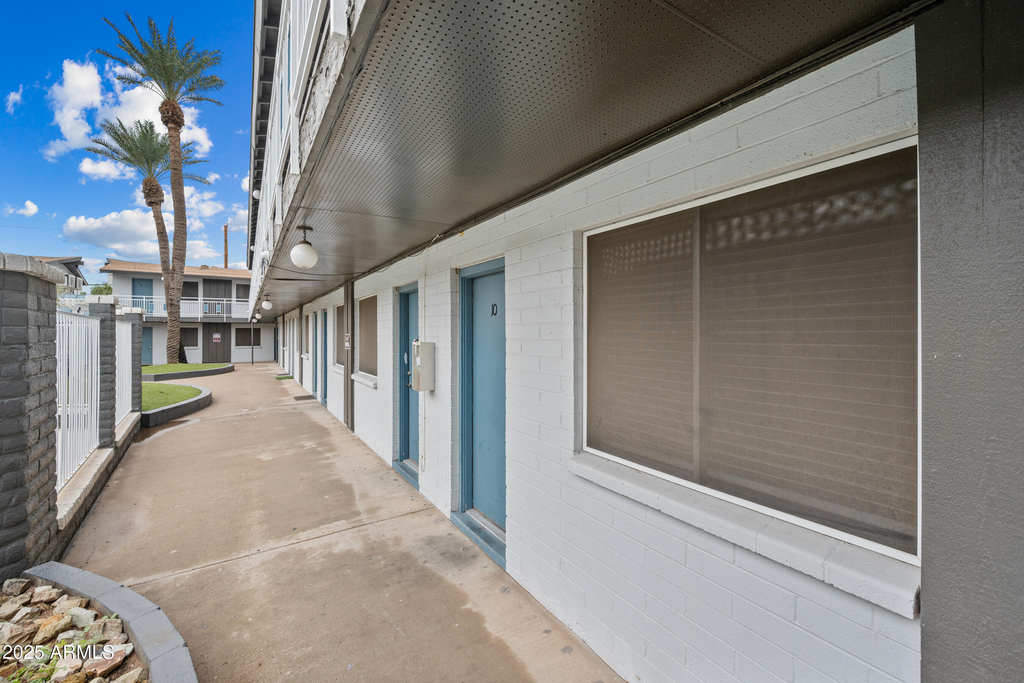 3025 N 32nd Street - Photo 1