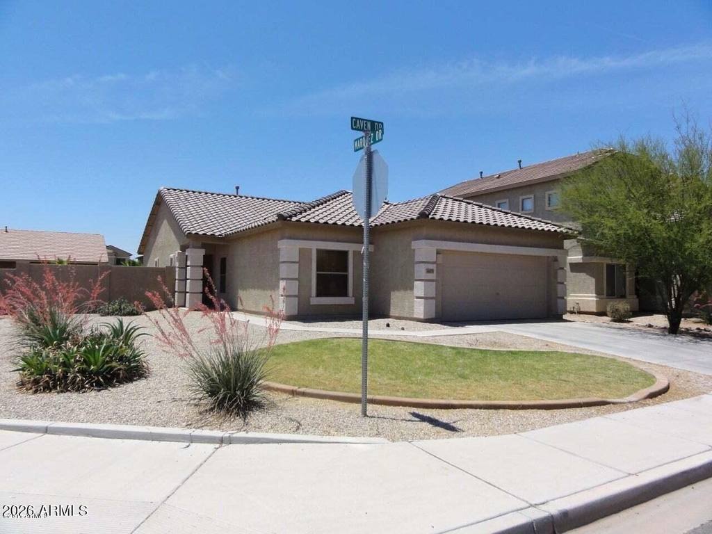 44215 W Caven Drive - Photo 0