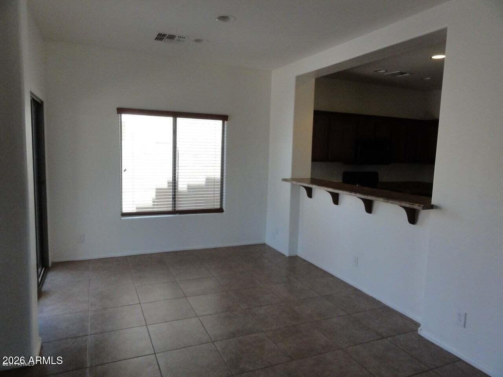 44215 W Caven Drive - Photo 4