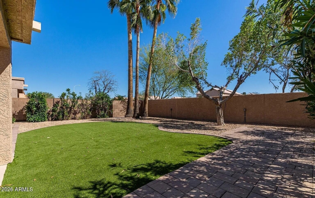 4233 E Raven Road - Photo 47