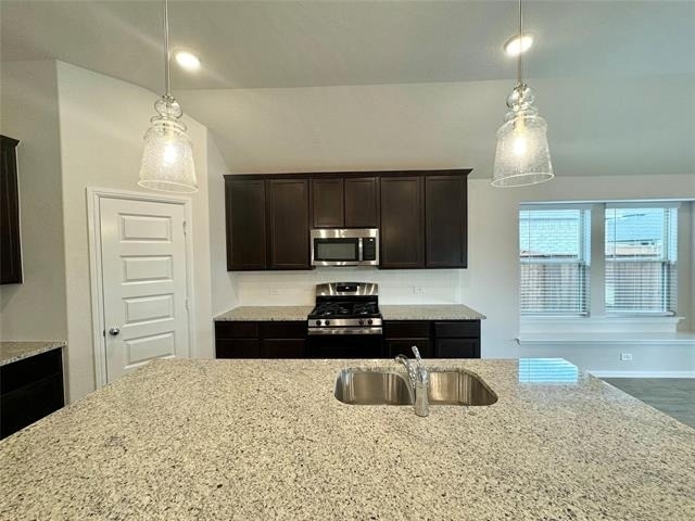 1424 Avalon Court - Photo 5