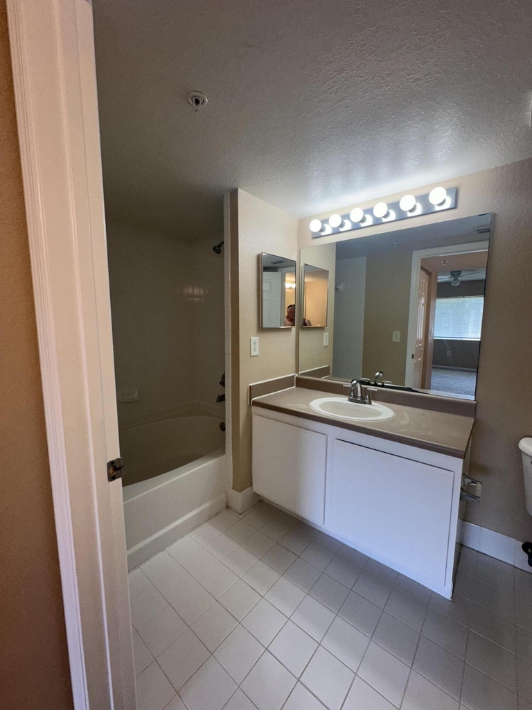 141 Sw Palm Drive - Photo 25