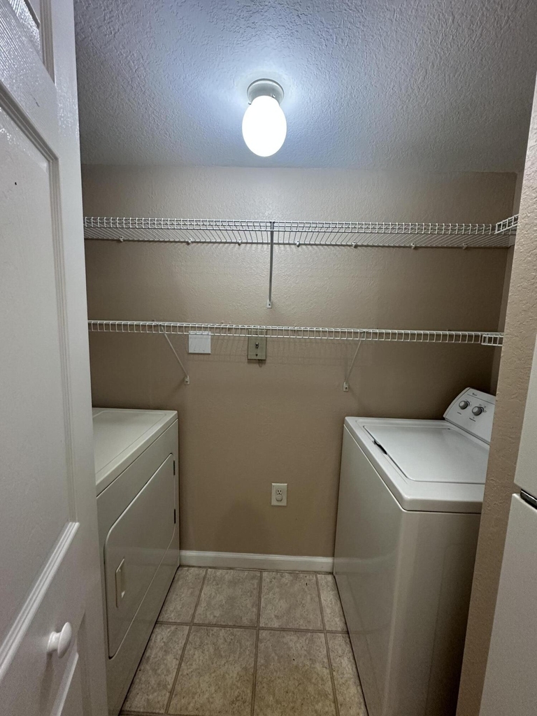 141 Sw Palm Drive - Photo 27