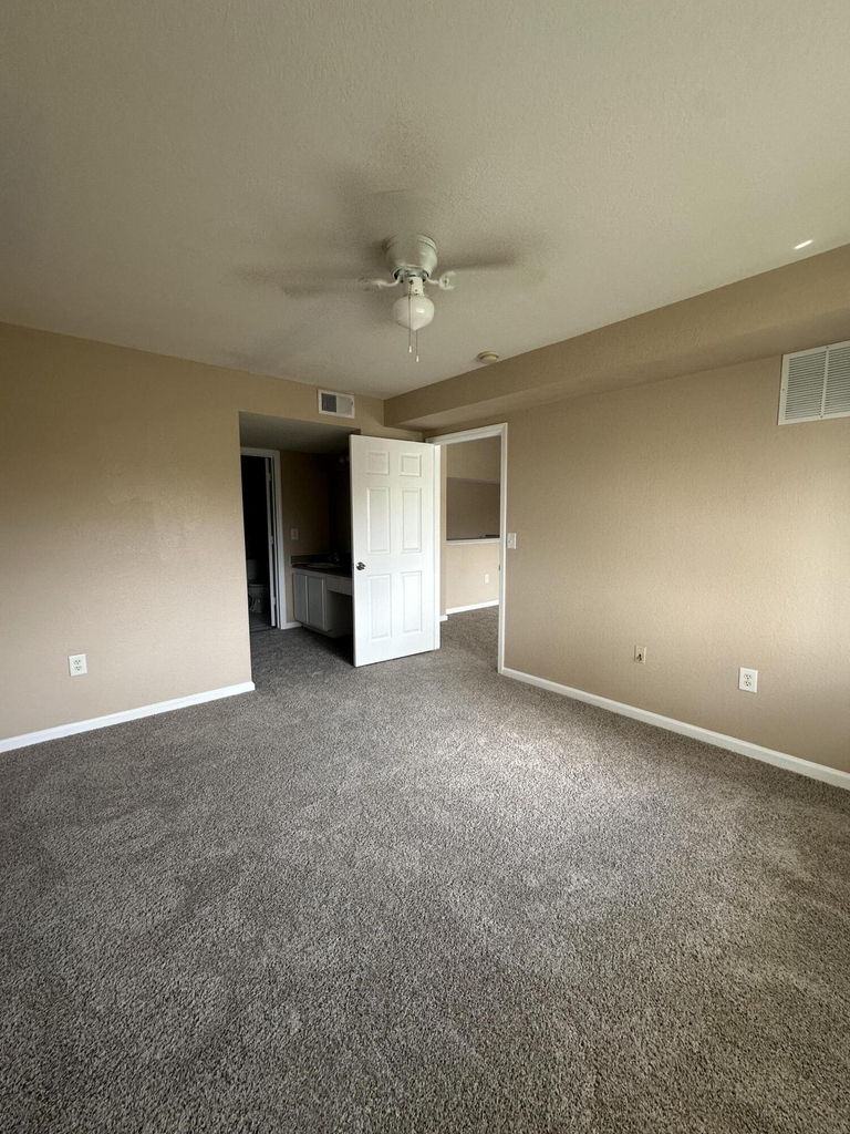 141 Sw Palm Drive - Photo 11