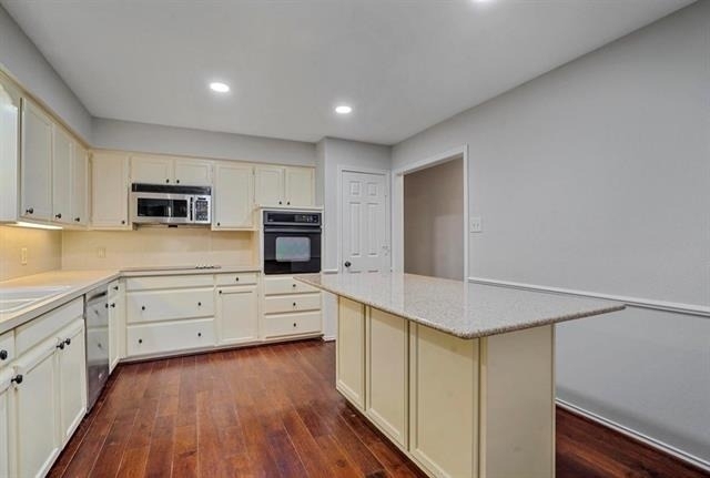 4824 Darla Drive - Photo 8