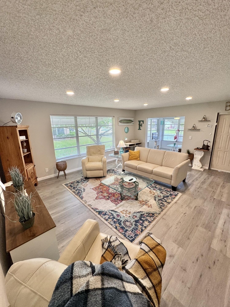 1342 High Point Way Se - Photo 12