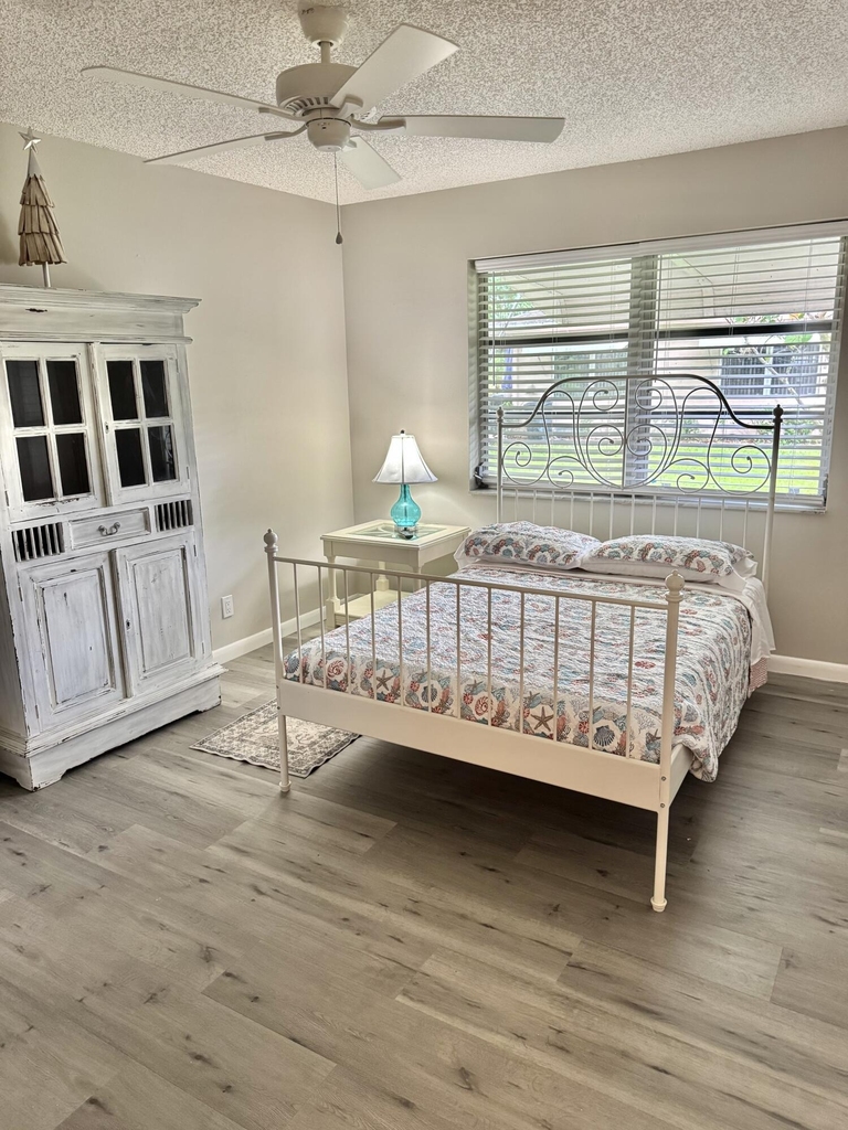 1342 High Point Way Se - Photo 5