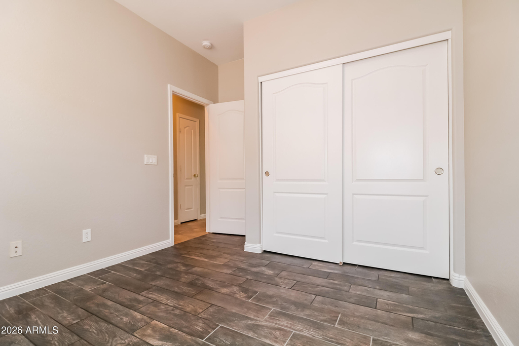 2427 S 101st Lane - Photo 8